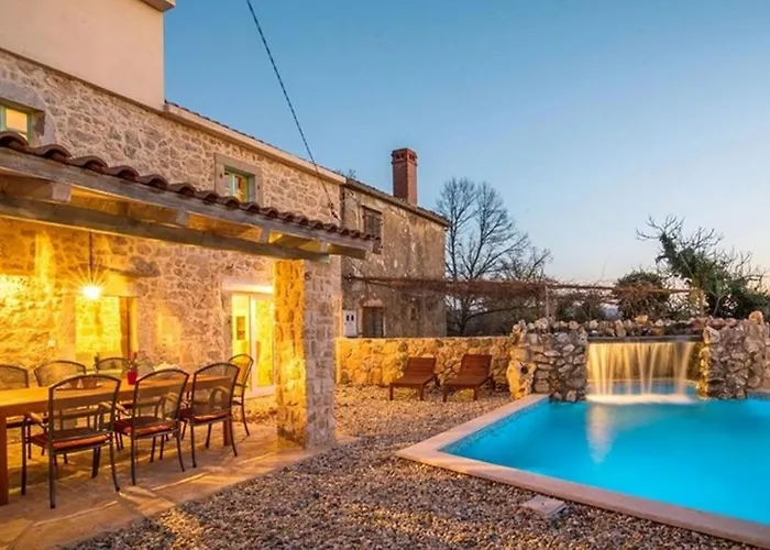 Romantic Stone With Pool And Waterfall, In A Quiet Area - By Traveler Tourist Agency Id 2162 Villa *